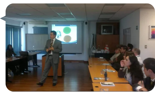 Héctor Bolio, conferencista para eventos corporativos sobre Comunicación Estratégica