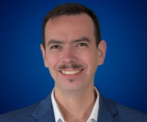 Antonio Vizintín, conferencista para eventos corporativos sobre Liderazgo en Situaciones Extremas