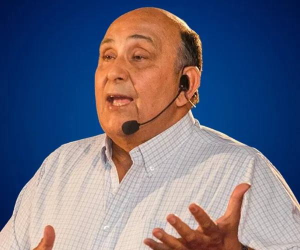Antonio Vizintín, conferencista para eventos corporativos sobre Liderazgo en Situaciones Extremas