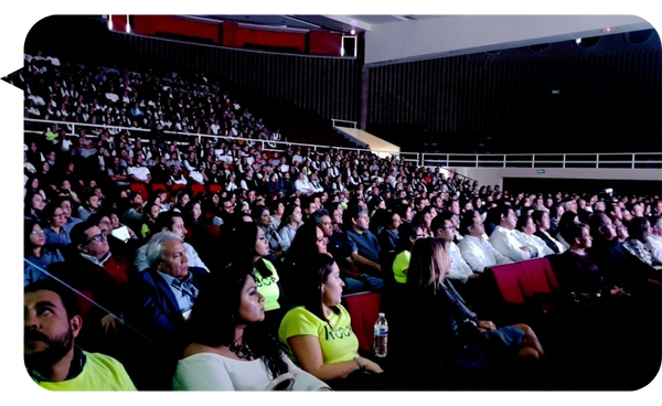 Jennifer Nacif, conferencista para eventos corporativos sobre Liderazgo Consciente