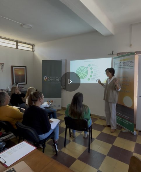 Virginia García en actividad de formación o ponencia.